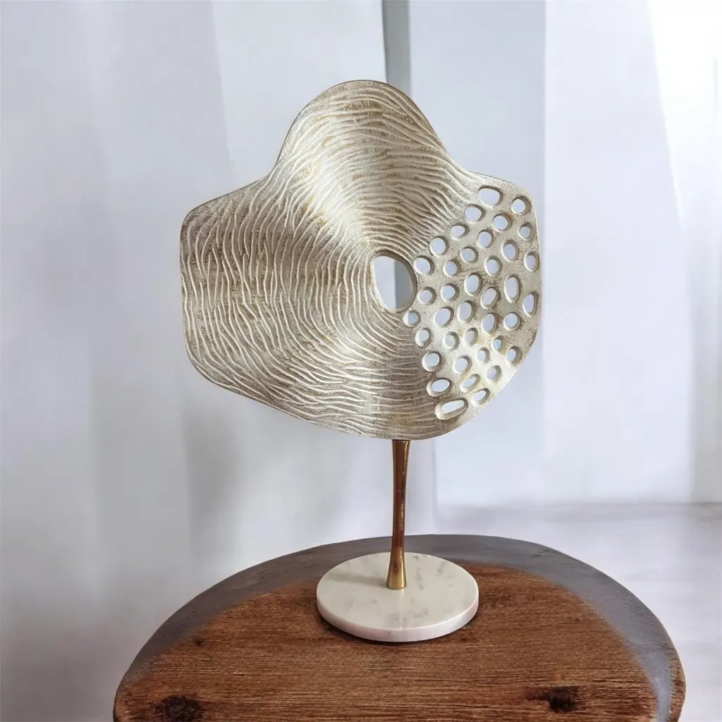 ABSTRACT MEDALLION SCULPTURE